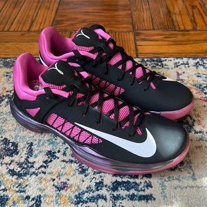 Hyper dunk breast cancer awareness edition NEW sz11